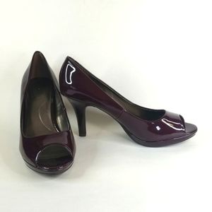 Bandolino B-Flexable Leather Peeptoe Highheeled shoes